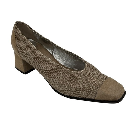 Joan & David Women's Low Block Heel Suede & - Picture 1 of 12